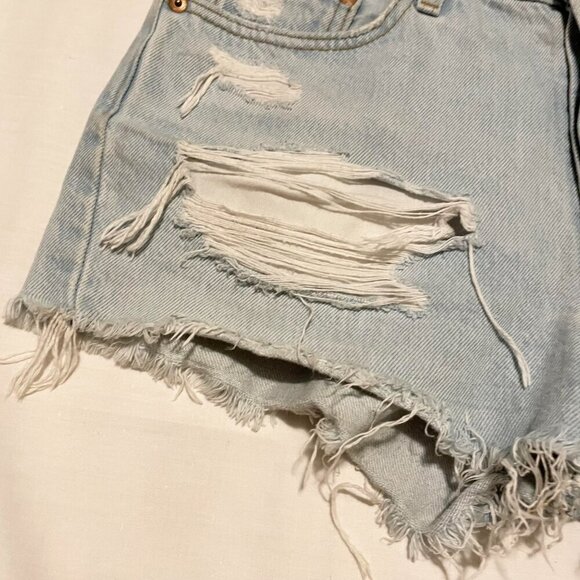 Levis 501 Shorts Womens Size 27 Denim Button Fly Cut Off Distressed - Picture 10 of 16